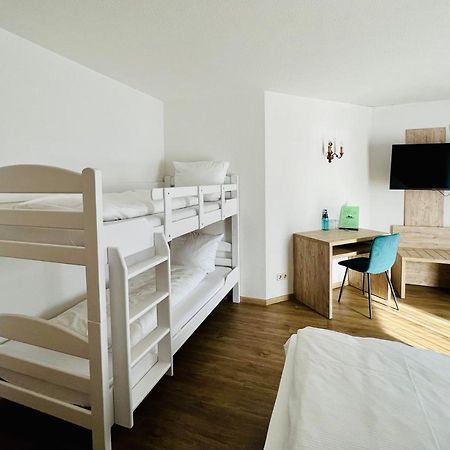 לופינגן Landhotel Tanneneck - Ideal Fuer Gruppen, Familien Und Hunde מראה חיצוני תמונה