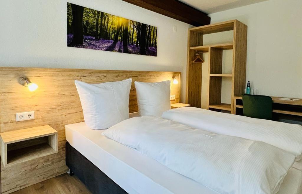 לופינגן Landhotel Tanneneck - Ideal Fuer Gruppen, Familien Und Hunde מראה חיצוני תמונה